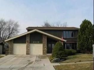 9038 Baldwin Trl, Hickory Hills, IL 60457