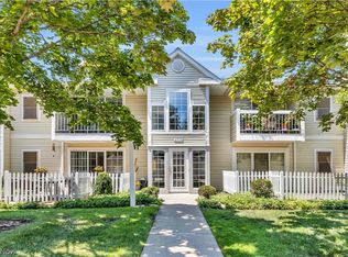 2999 S Bay Dr APT F-8, Westlake, OH 44145