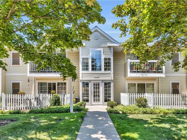 2999 S Bay Dr APT F-8, Westlake, OH 44145