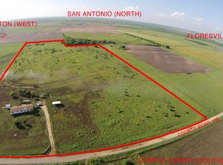 4785 Lucas Rd, Floresville, TX 78114
