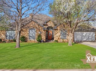 1912 Cherokee Trl, Dalhart, TX 79022