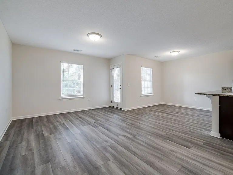 176 Barfield Way — Photo 10