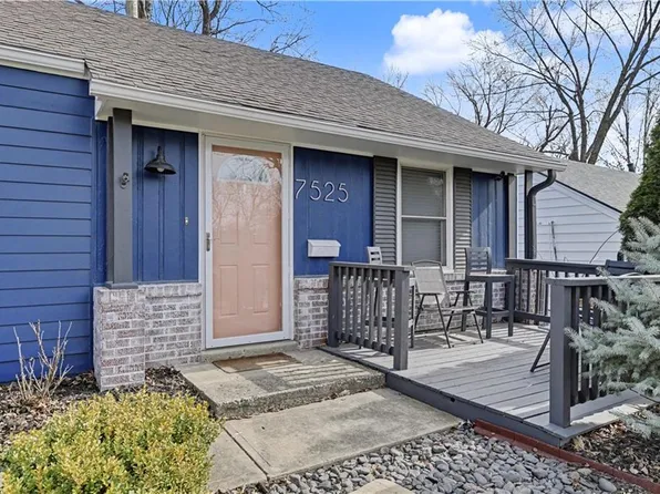 7525 Eaton St, Prairie Village, KS 66208