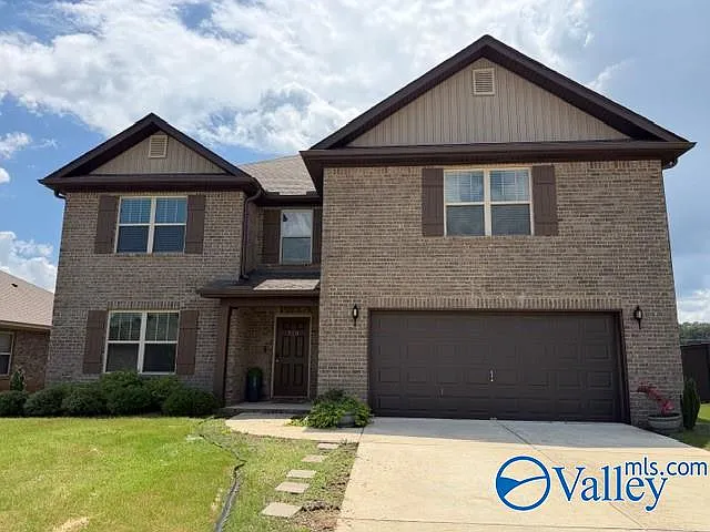 210 Hydra Cir — Photo 1