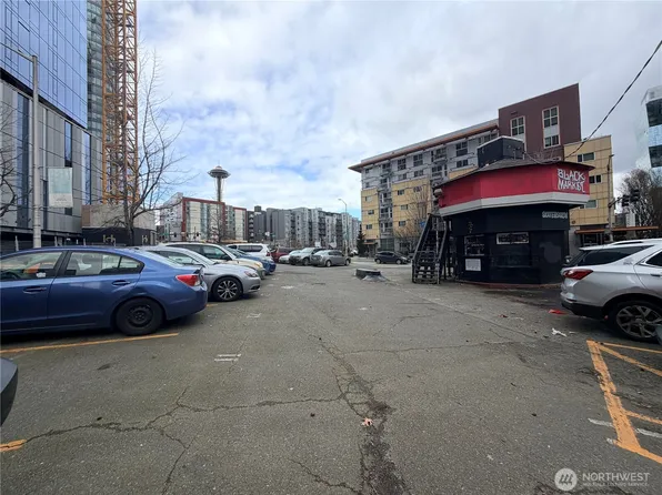 2404 7th Avenue, Seattle, WA 98121