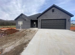 443 Hall St, West Fork, AR 72774