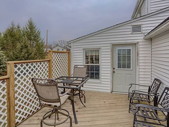 4th image of 351 Frederick Dr
