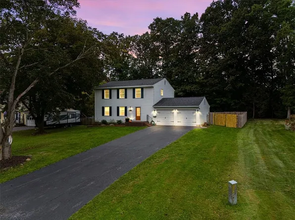 86 Daunton Dr, Rochester, NY 14624