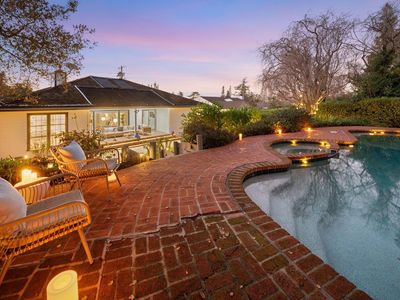 1277 Edgewood Rd, Redwood City, CA, 94062