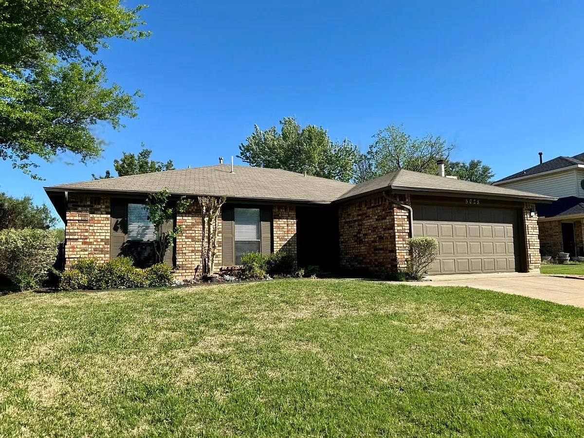 Building Photo - 5028 Coker Dr