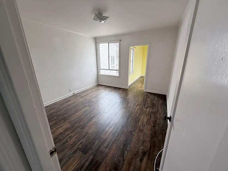 1546 42nd Ave — Photo 11