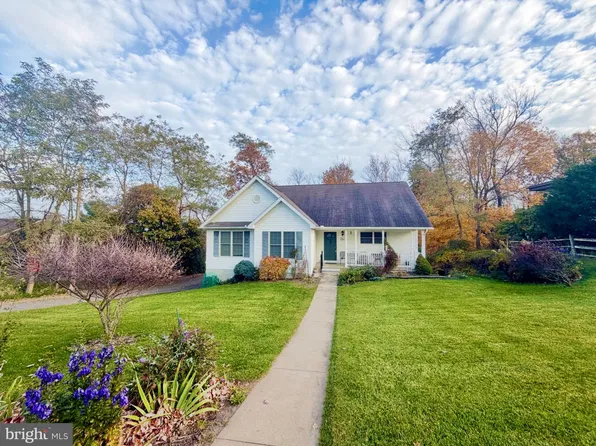 233 Armstrong Ave, Frostburg, MD 21532