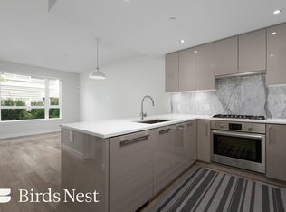 4080 Yukon St #104, Vancouver, BC V5Y0L4