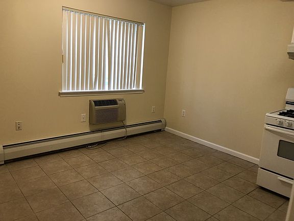 2nd image of 2539 21st St #2