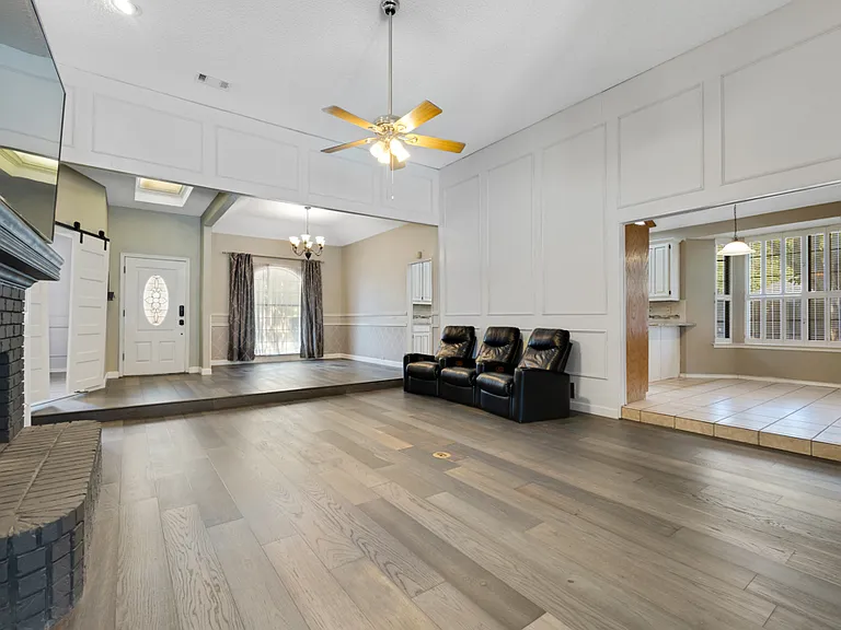 901 Green Brook Dr — Photo 7