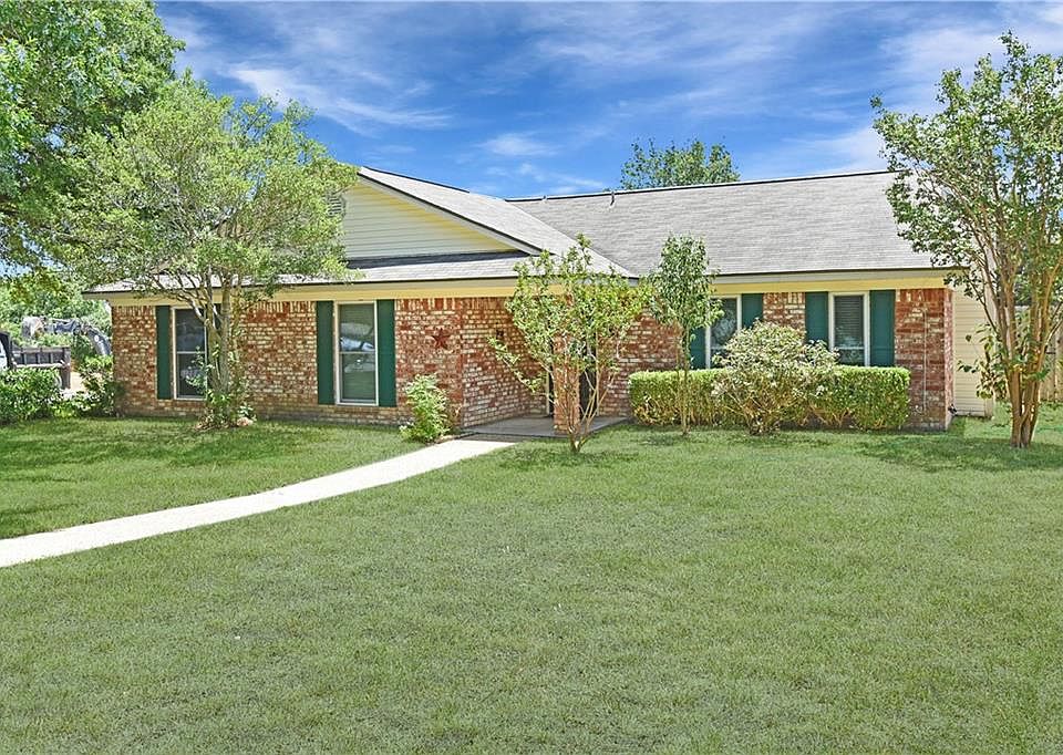 1st image of 211 Westhill Dr
