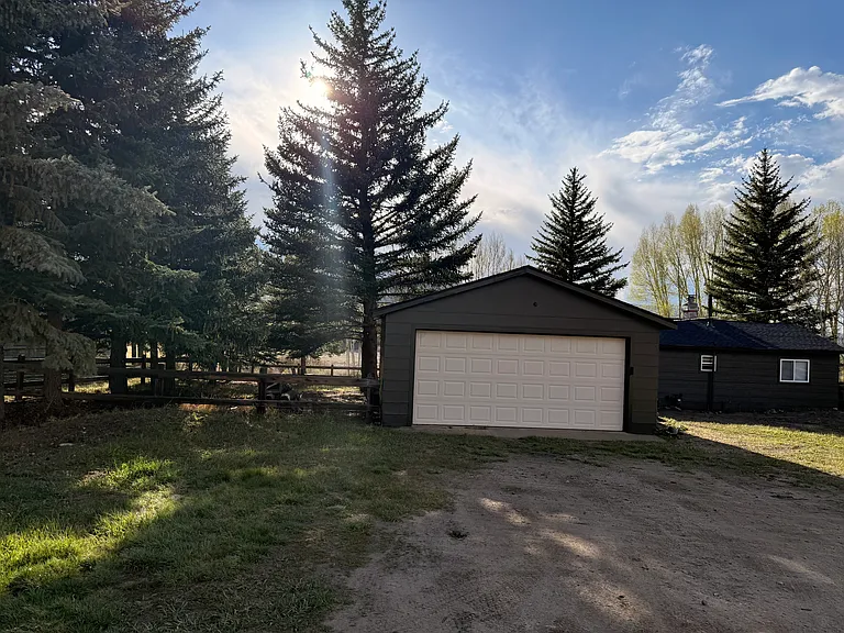 1347 Rainbow Dr — Photo 17