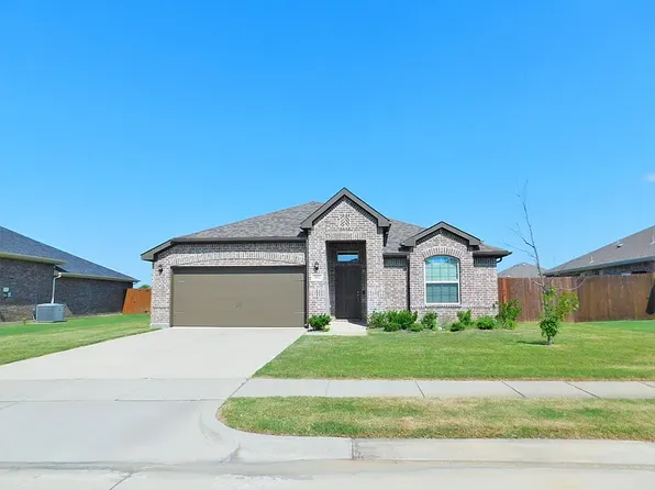 3910 Bridle Path Ln, Sanger, TX 76266