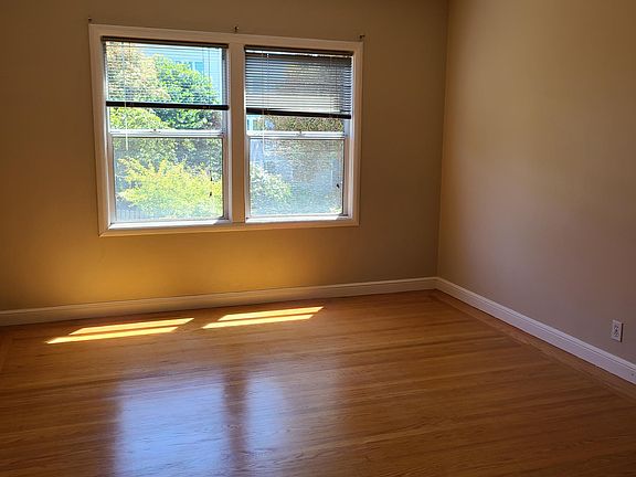 5th image of 32 15th Ave #32