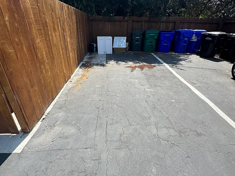 2490 Etiwanda St #E — Photo 19