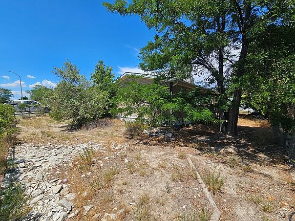 5th image of 822 S Tolstoi Dr