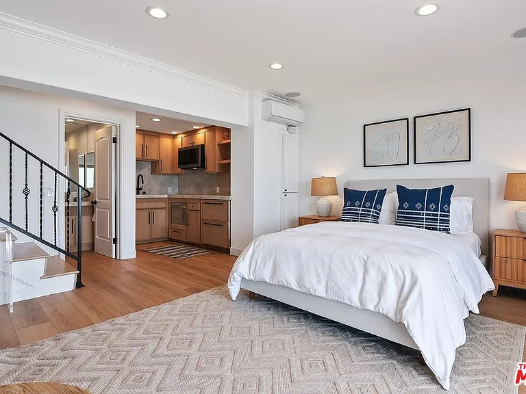 11874 Beach Club Way — Photo 36