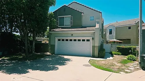 2210 Village Way Photo 1