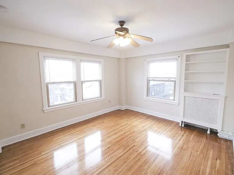 1130 Parkerapartment #202 — Photo 2