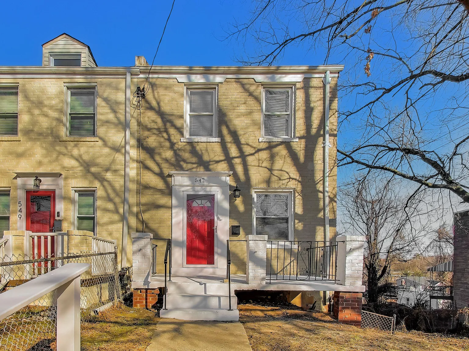 3 bed, $4,600 — Photo 2