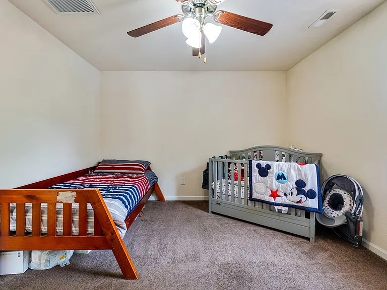 2104 Miller Ave — Photo 16