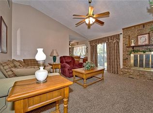 605 SW 24th St, Moore, OK 73160