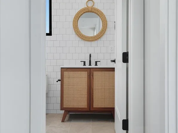 10 Prescott Street image 12 of 28