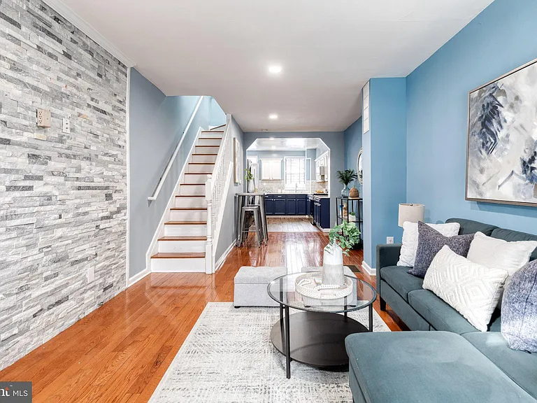 112 N Decker Ave — Photo 5