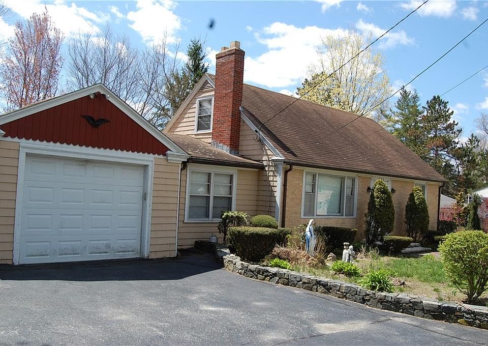 256 Central Ave, Johnston, RI 02919 Zillow