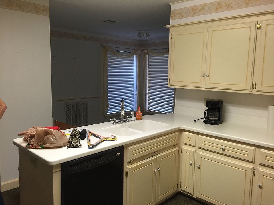 1st image of 1006 Crestwood Ct