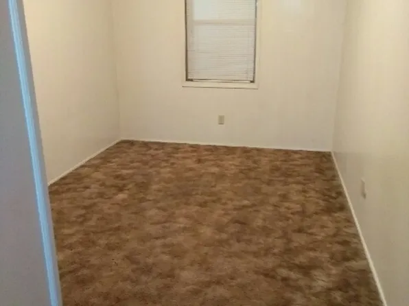 115 S Sterling Ave APT C, Sugar Creek, MO 64054