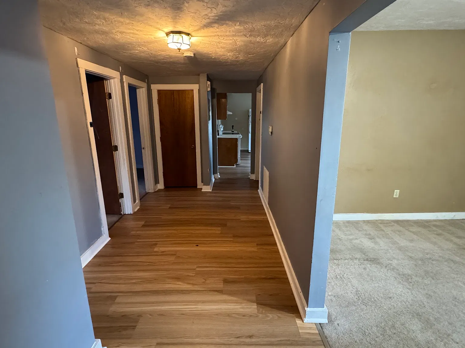 3 bed, 1217 sqft, $1,800 — Photo 4