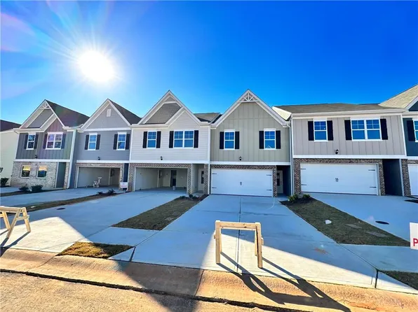 11653 Mendenhall Ct, Hampton, GA 30228