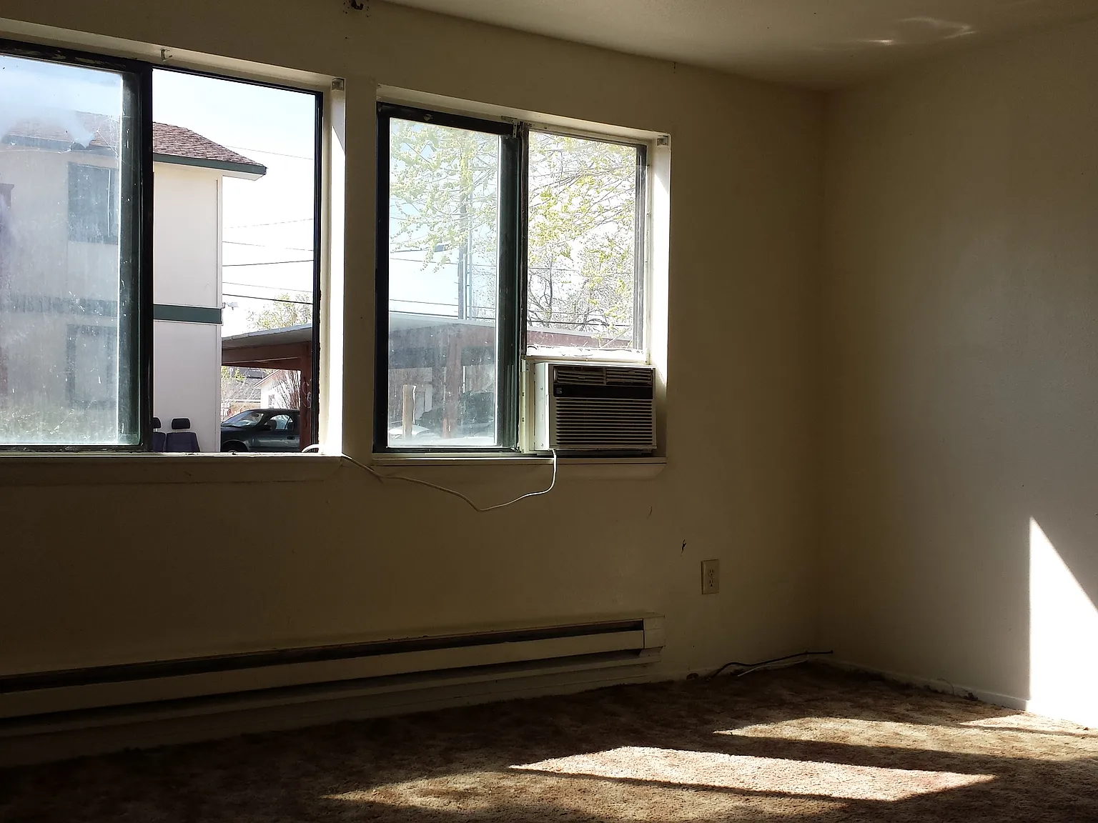 2 bed, 840 sqft, $1,300 — Photo 2