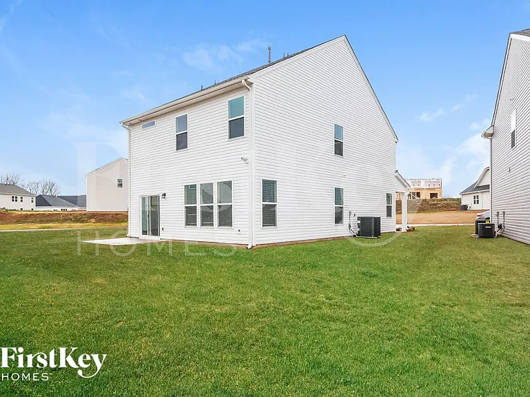 400 Stonefence Dr — Photo 14