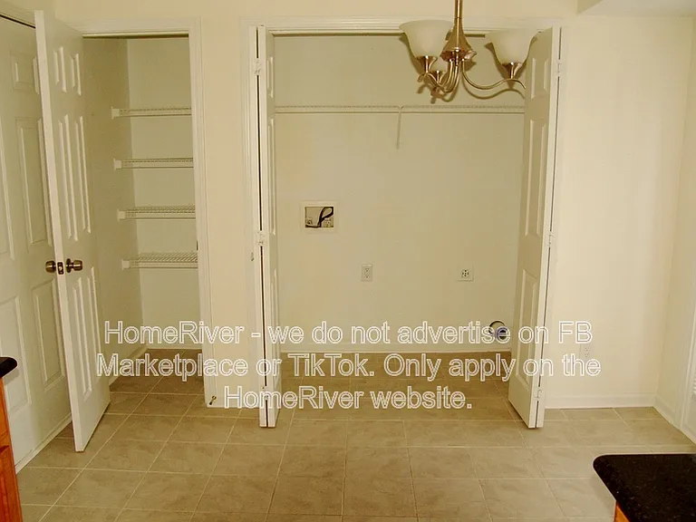392 Shoal Cir — Photo 12