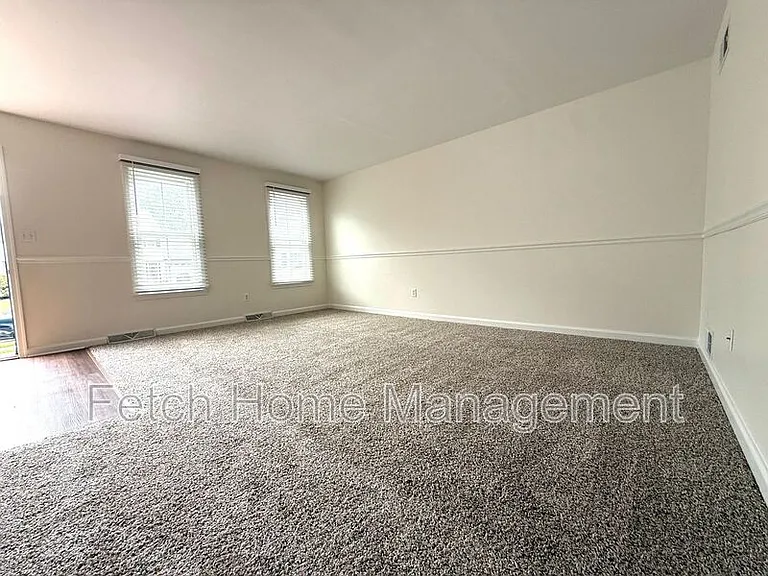 55 Beech Ln — Photo 2