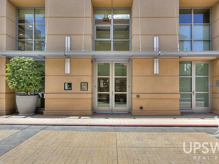 175 W Saint James St #508 — Photo 19