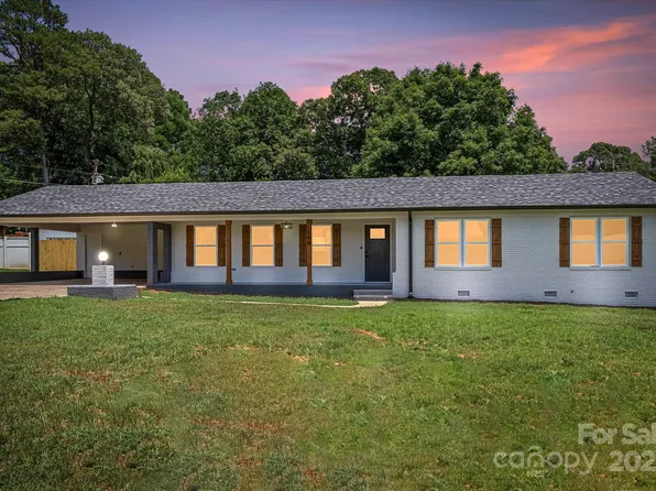 109 Robin Ln, Statesville, NC 28677