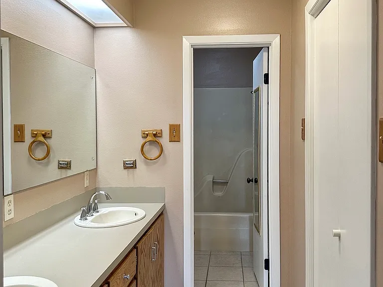 302 Credeur Rd — Photo 15