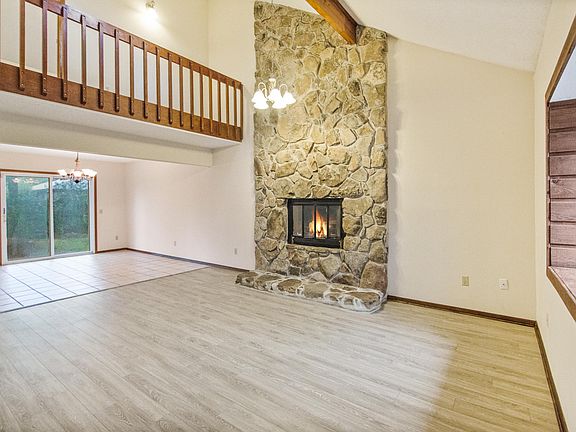 5th image of 11005 Whistlewood Ct