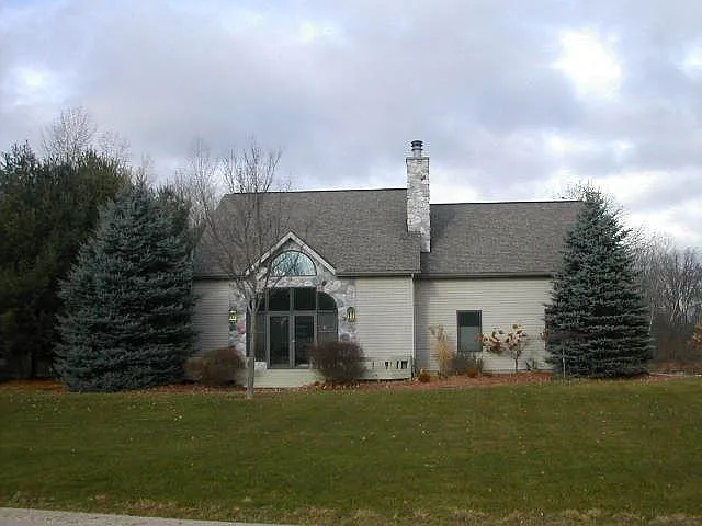 9559 Club House Dr W photo 1