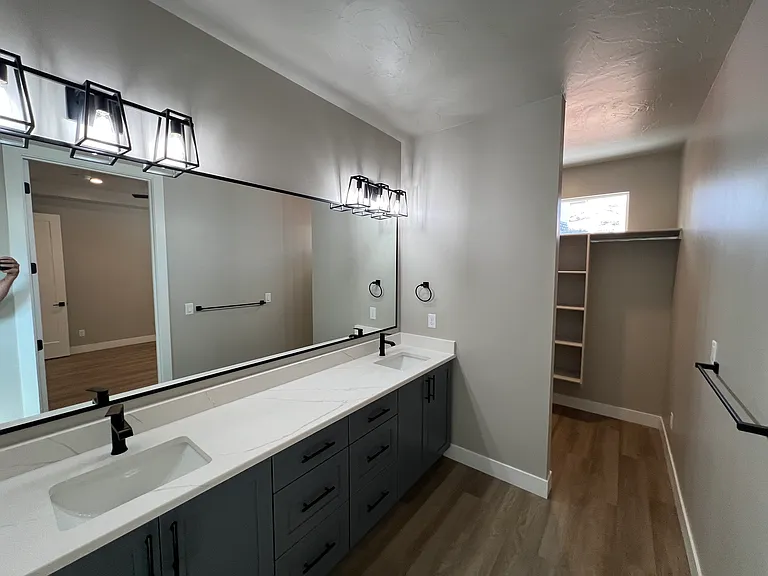 2213 W 320 S — Photo 8