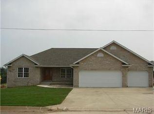 102 Bluebird, Hannibal, MO 63401