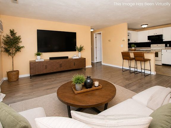 4th image of 1585 Braley Rd APT 51